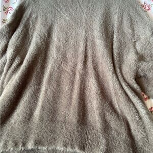 2/25$🍓⭐️ Ardene Cozy Fuzzy Sweater in Taupe